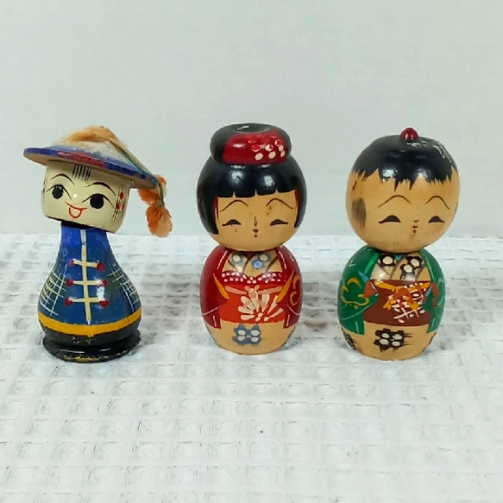 Vintage Japanese Kokeshi Bobble Head Wooden Dolls Hand Crafted/Painted Set of 3